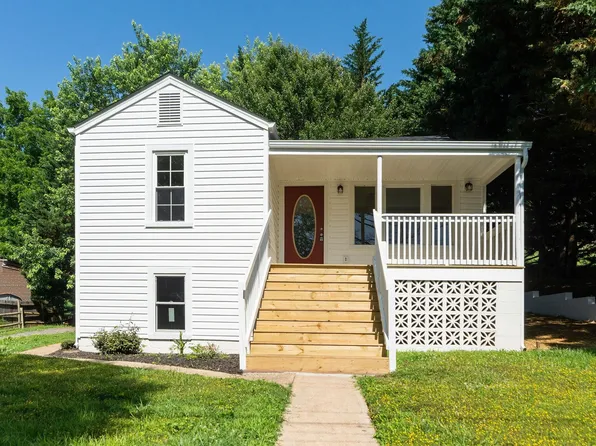 53 Woodcrest Rd, Staunton, VA 24401