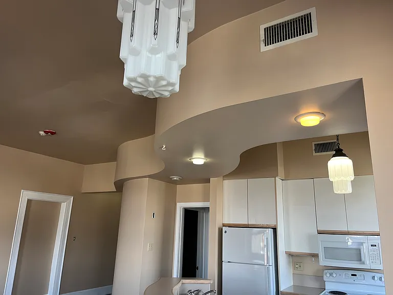 1 W Main St #6 — Photo 14