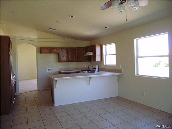 4th image of 1647 Varner Ave