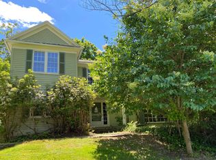 104 Carbondale Rd, Waverly Township, PA 18414