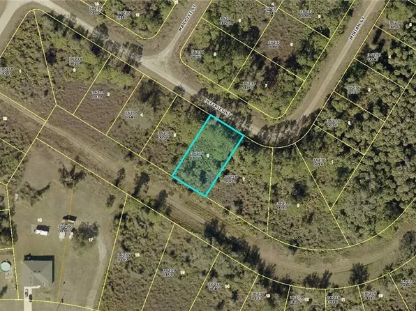 639 Jeffries St, Lehigh Acres, FL 33972