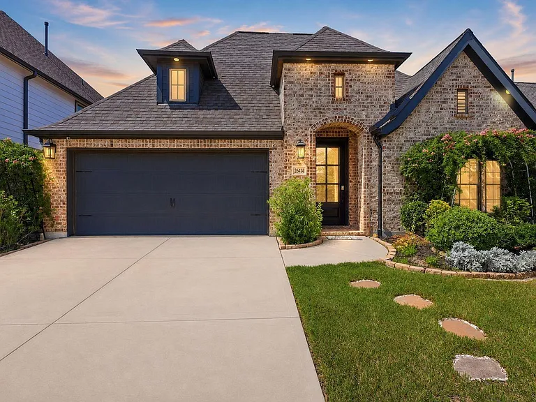 26414 Tania Spring Way — Photo 2