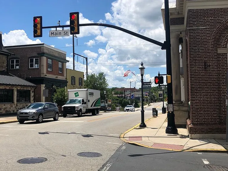 1 N Main St — Photo 3