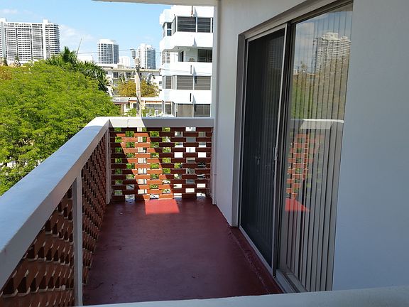 2nd image of 3660 NE 166th St APT 416