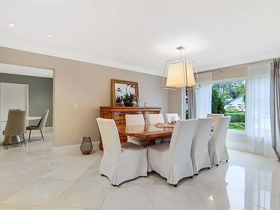 5th image of 656 Sand Pine Ln
