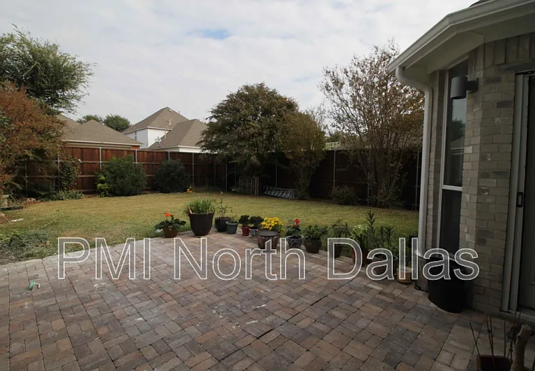 3835 Walden Way — Photo 15