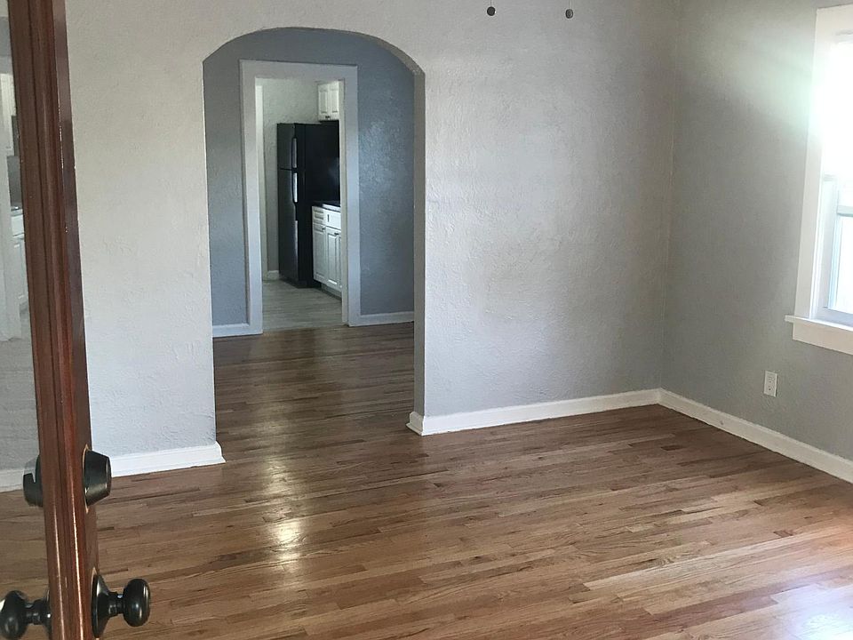 1st image of 3611 3rd Ave N #1