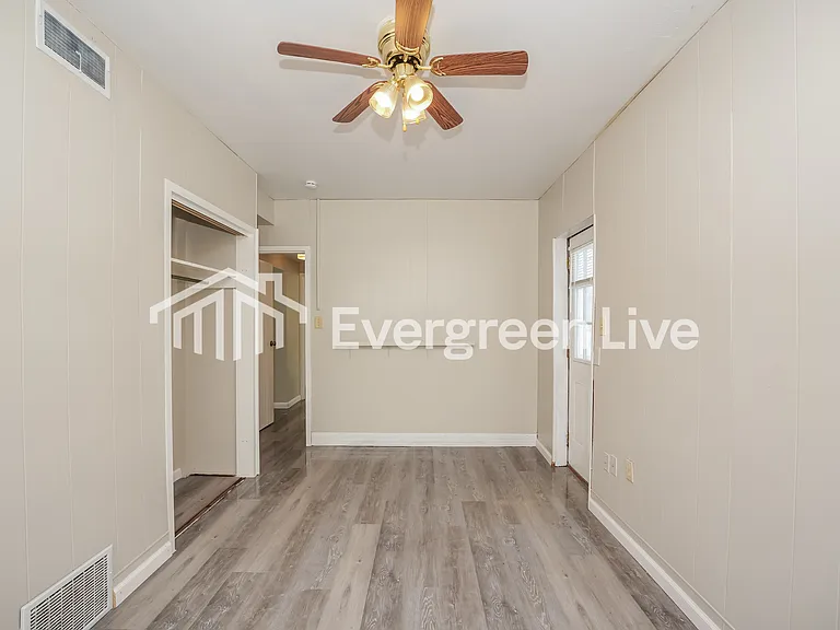 314 Merriman Rd — Photo 8
