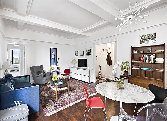 Sold by Warburg | media 3