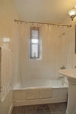 Sold by Corcoran | media 16