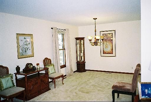 2nd image of 1420 Windy Knoll Dr