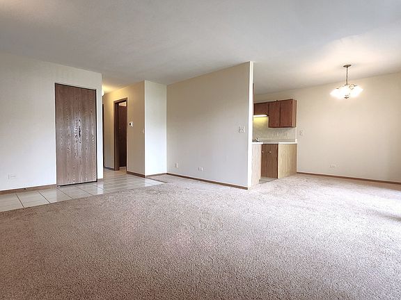 5th image of 654 N Deer Run Dr #654