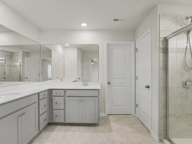 214 Kennerly Center Dr — Photo 15