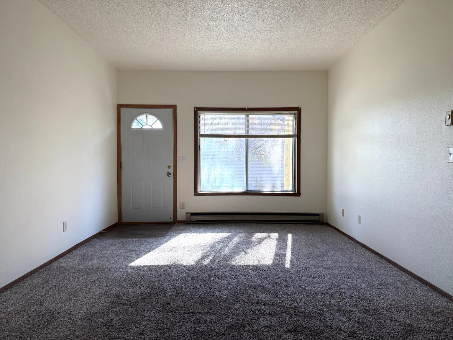 3 bed, 1.0 bath, $1,450 — Photo 3