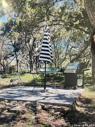 2 bed, 1.0 bath, 1100 sqft, $1,500 — Photo 2