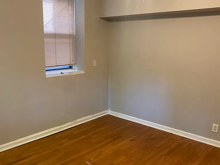 6032 Etzel Ave #6032 — Photo 1