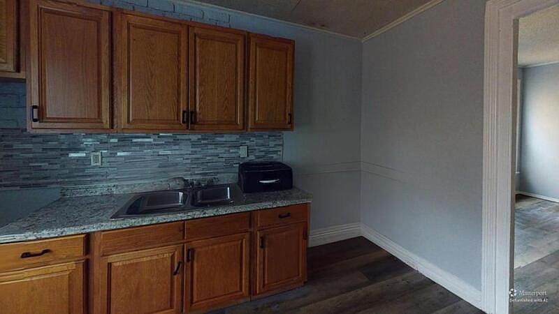 1st image of 10 Locust St