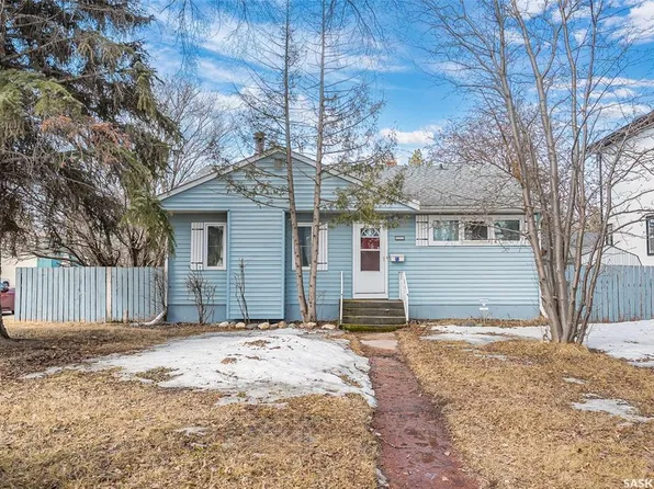 1532 Cairns AVENUE, Saskatoon, SK S7H 2H6