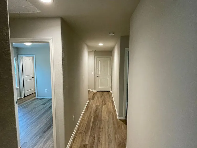 731 Long Cedar Dr — Photo 13