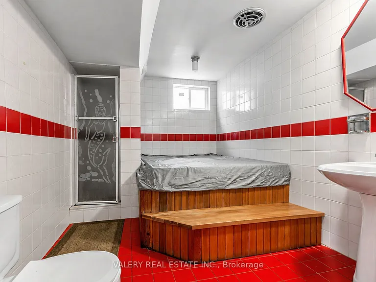 370 Maple Leaf Dr — Photo 37