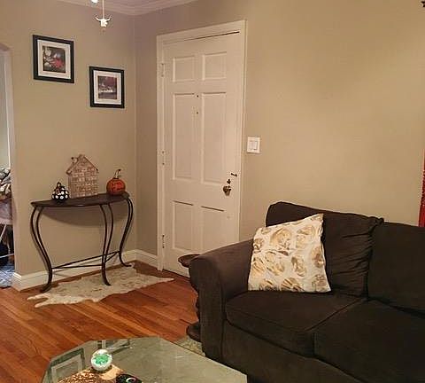 2nd image of 908 Gates St