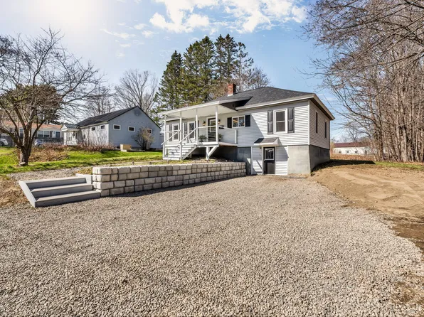 180 Lawrence Street, Dover-Foxcroft, ME 04426