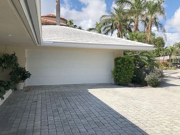 Garage Under A/C West
