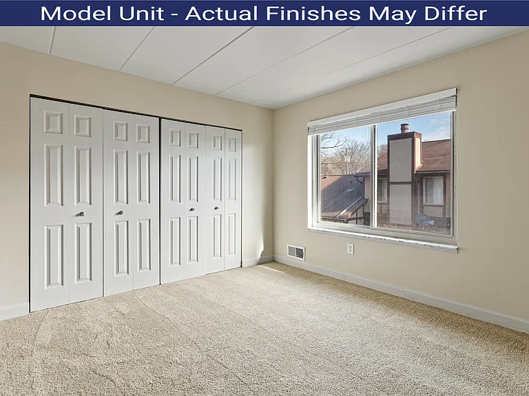Windsor Woods Apartments — Photo 21
