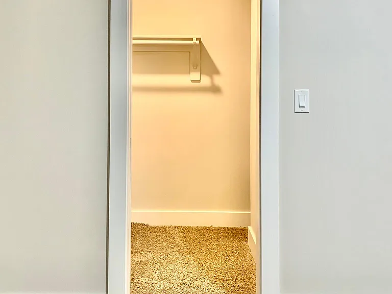 639 S Loomis Ave #1/2 — Photo 18
