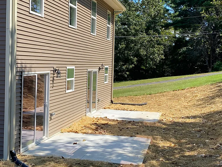 2342 Robinson Rd — Photo 9