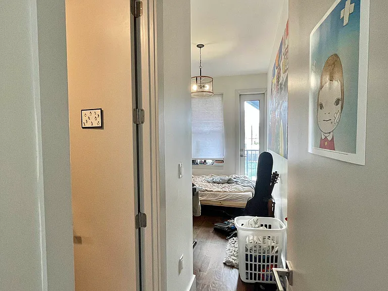 376 Graham Ave #2R — Photo 7