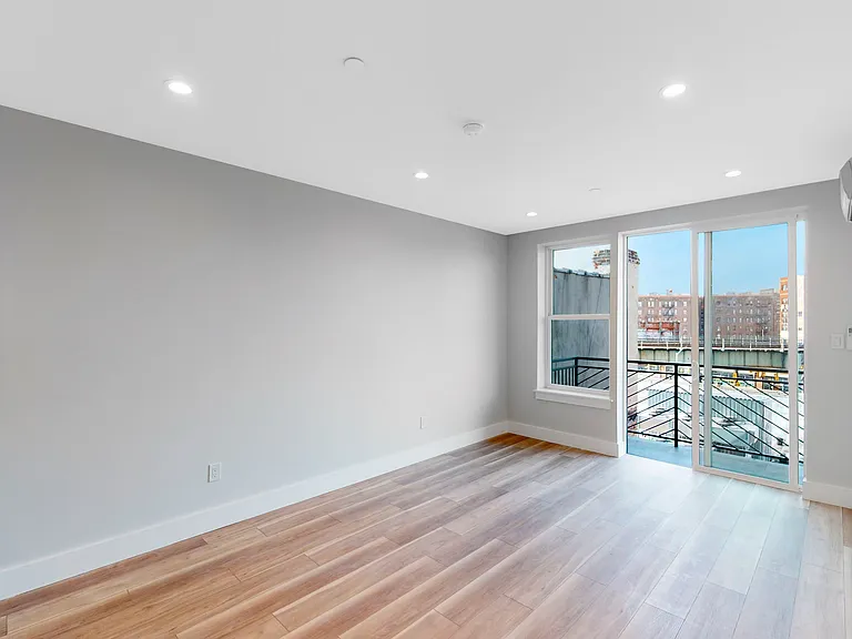 802 Howard Ave #4B — Photo 3