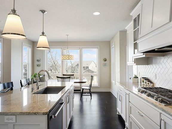 5th image of 5860 Zanzibar Ln N
