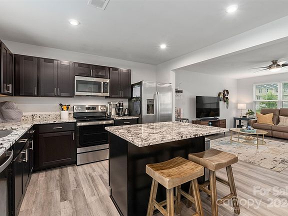 5th image of 6113 Cutwater Cir