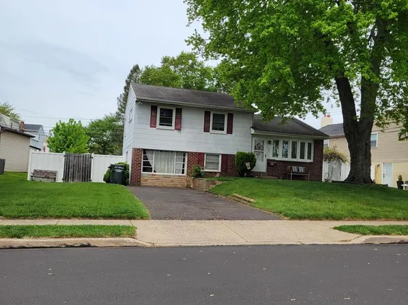 303 Willard Rd, Hatboro, PA 19040