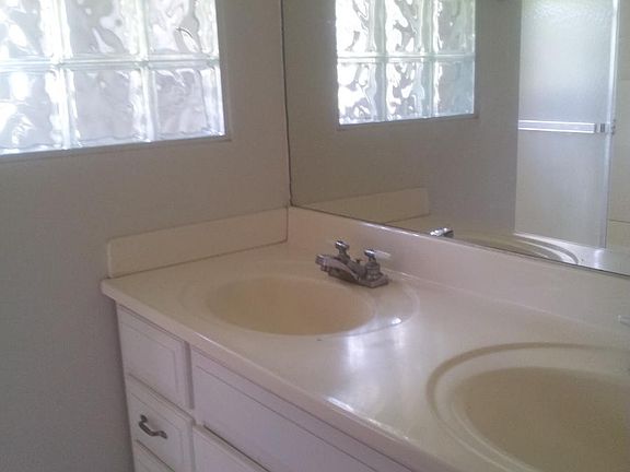 Double sink bathroom