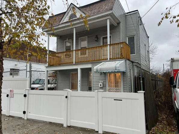 21 Irving Pl, Staten Island, NY 10304