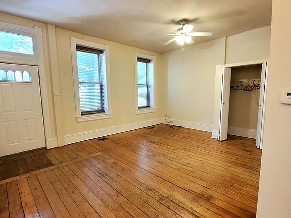 2nd image of 736 N Wolcott Ave APT 1F