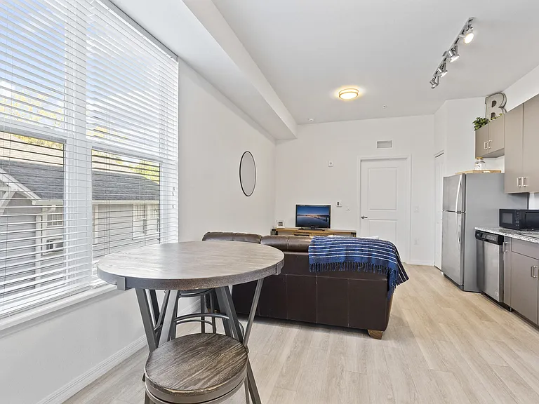 The Gardens Apartments — Photo 2