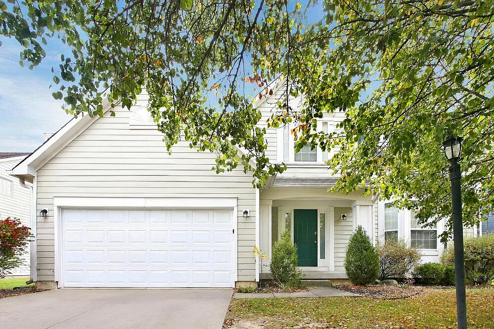 4 bed, 2.5 bath, 2324 sqft, $2,280 — Photo 1
