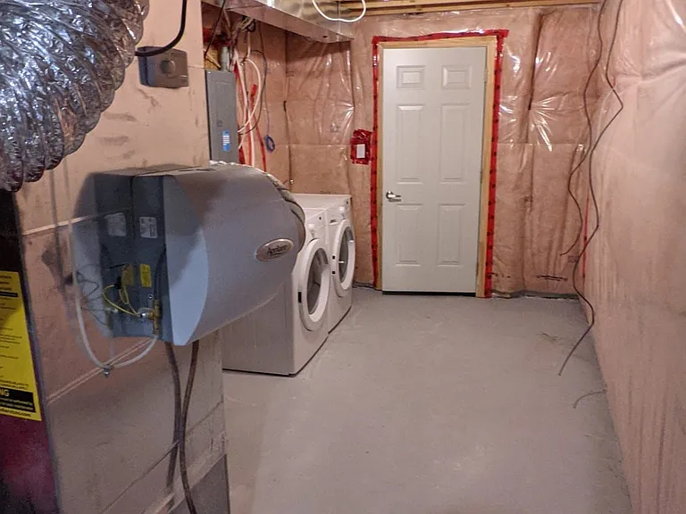 96 Memon Pl #BASEMENT — Photo 17
