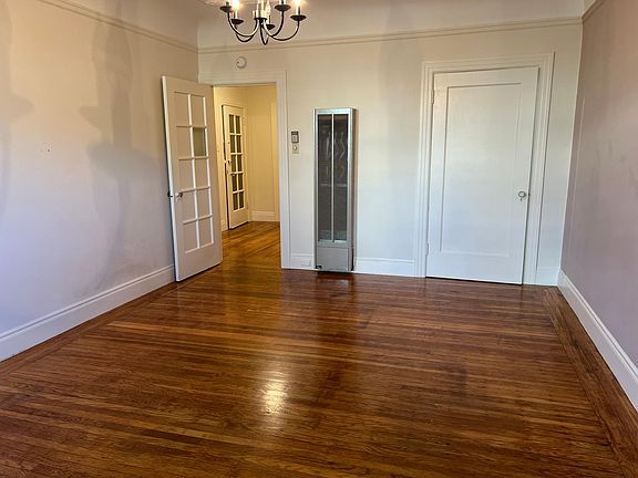 3rd image of 276 3rd Ave #4