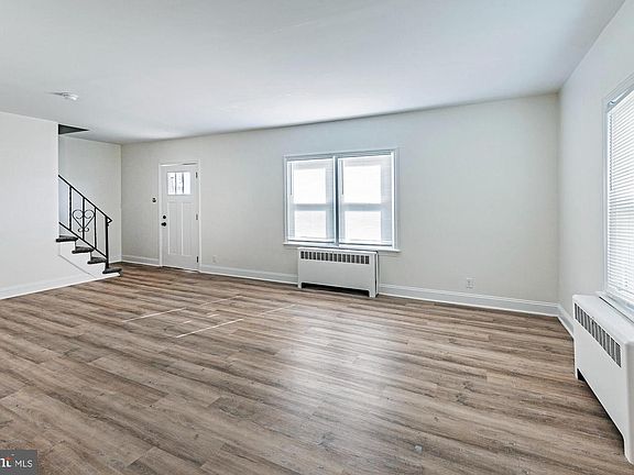 5th image of 111 Grove St