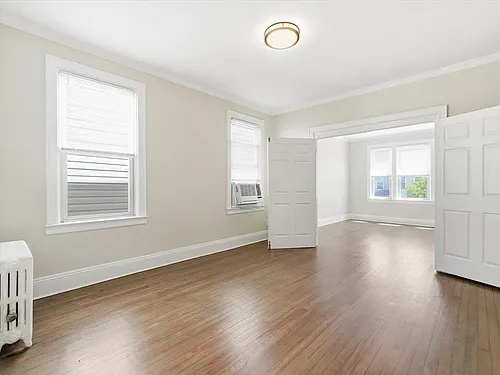 73 Newman Ave Photo 1
