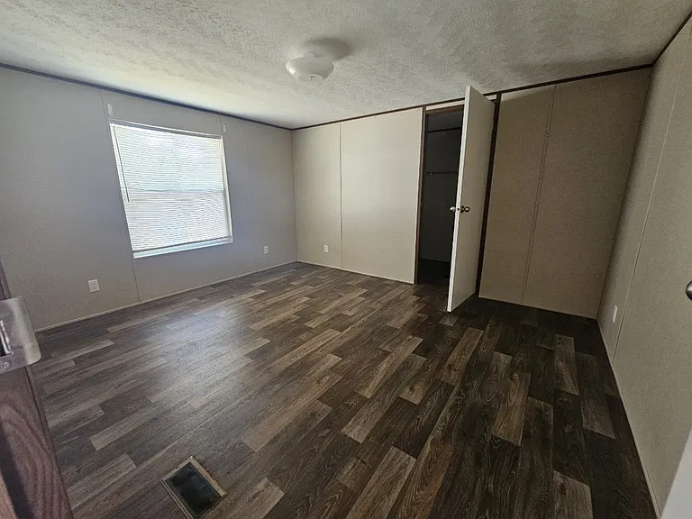 12179 N FM 730 — Photo 9