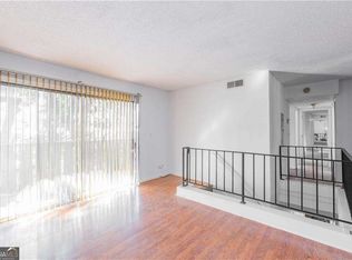 1213 Camelot Dr, College Park, GA 30349