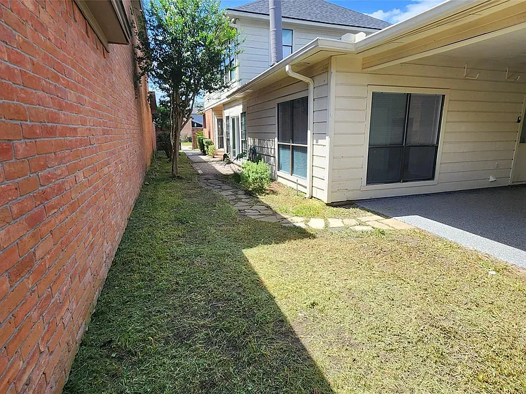 4731 N Cashel Cir — Photo 25