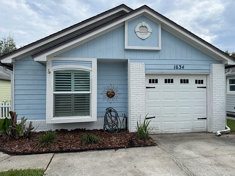 1634 Evans Dr S — Photo 1