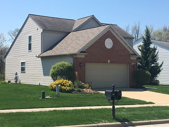 2nd image of 300 Lexington Cir