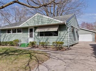 1108 Harold Dr SE, Cedar Rapids, IA 52403